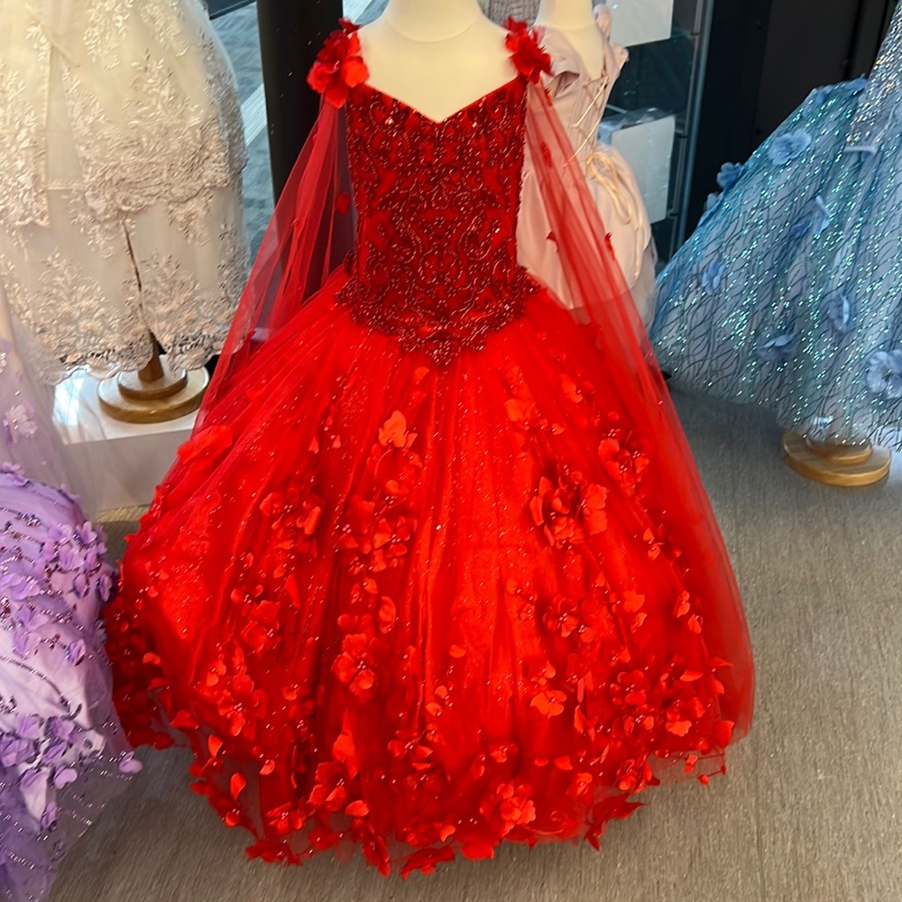 Kids size 6 red beautiful dress